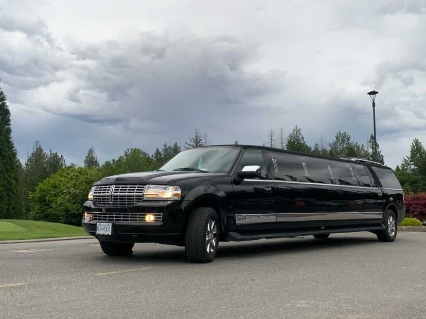 Tiffany Black Lincoln SUV Limousine