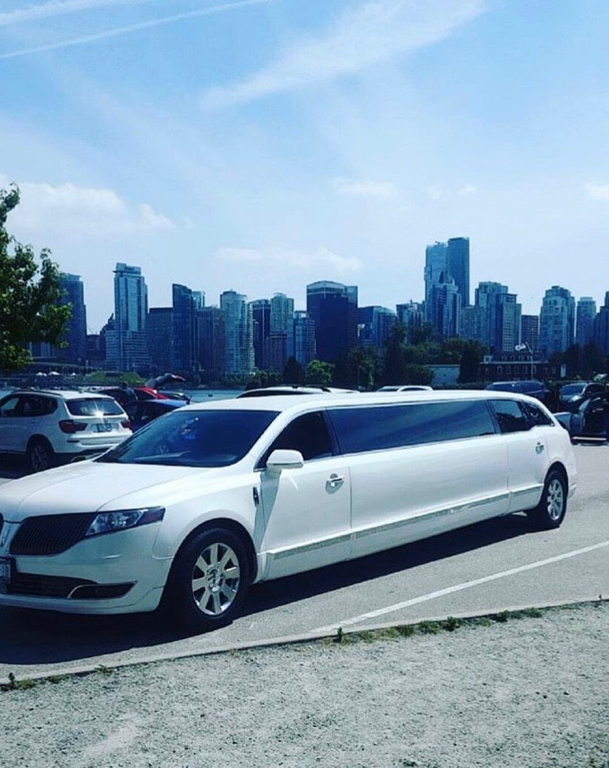 White Lincoln MKT Limo Rental from Xclusive Limousine