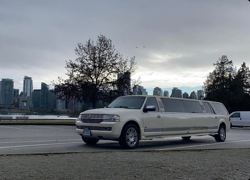Xclusive Limousine White Lincoln Navigator Rental Vancouver BC